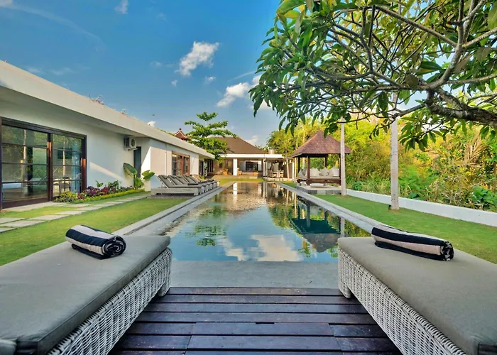 The Christina Estate Seminyak (Bali)